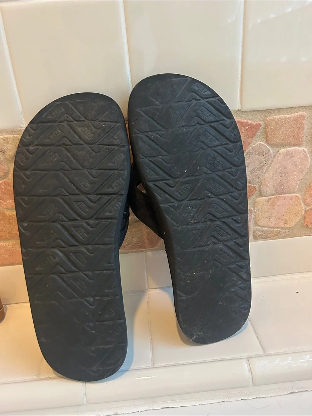 Reef Men’s Black Strap Flip Flops
